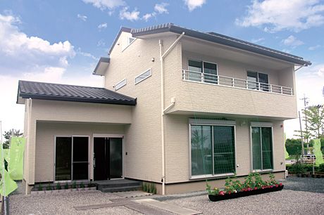 株式会社幹工務店の 『草崎モデルハウス・スマートハウス』は地球環境に配慮した自給型の家。 